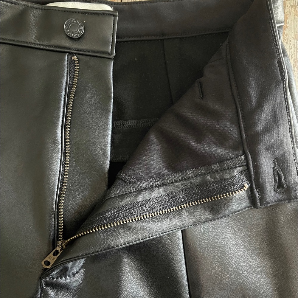 Abercrombie & Fitch Pants The Skinny Ultra High Rise Black Vegan Leather 8/29L - Picture 11 of 14